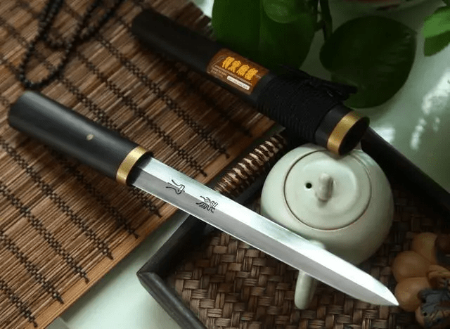 大都|为什么古代的刀匠大都在夜里给刀剑淬火？