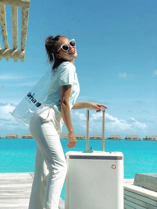 Echolac|这个旅行箱，竟然把李佳琦在直播间玩的“团团转”！