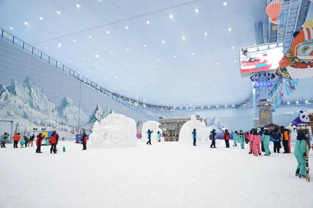 1室内滑雪场来了!原来制霸票圈的夏雪都在这儿