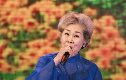 于淑珍:从学徒工到歌唱家,丈夫成就了她,晚年两人同住老年公寓