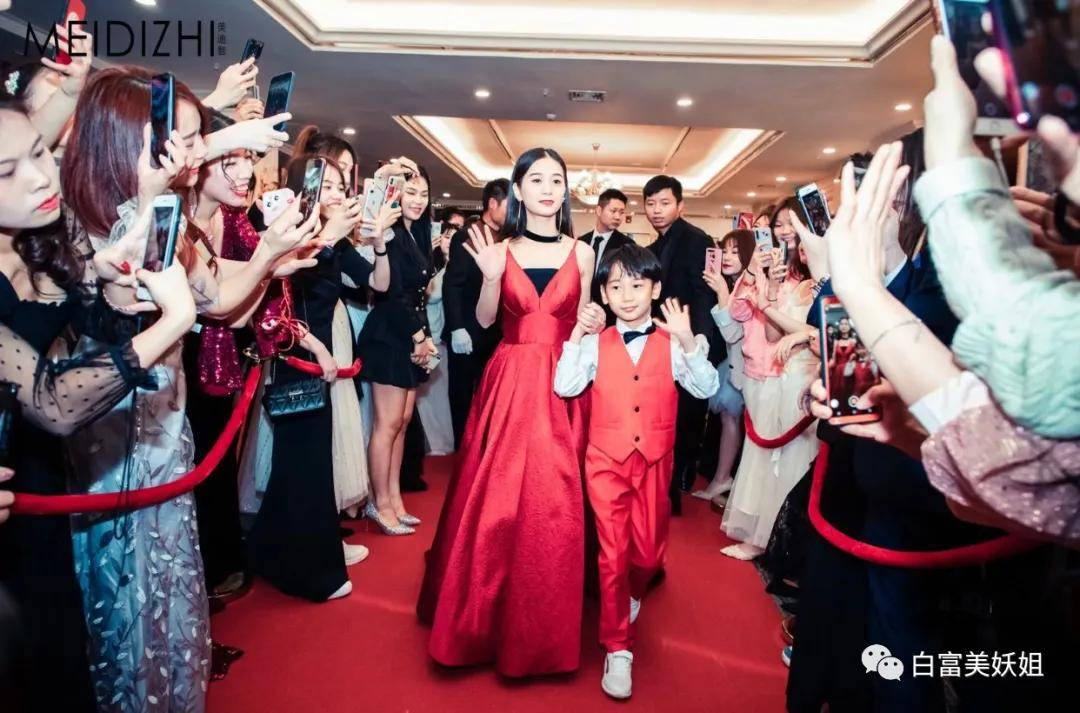 全靠编|22岁少女成抖音第一诈骗犯!身价78亿全靠编…