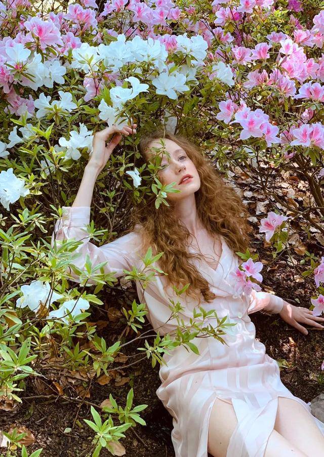 刘雯学|不能出门旅行？跟着大表姐刘雯学度假风穿搭，云度假可好？