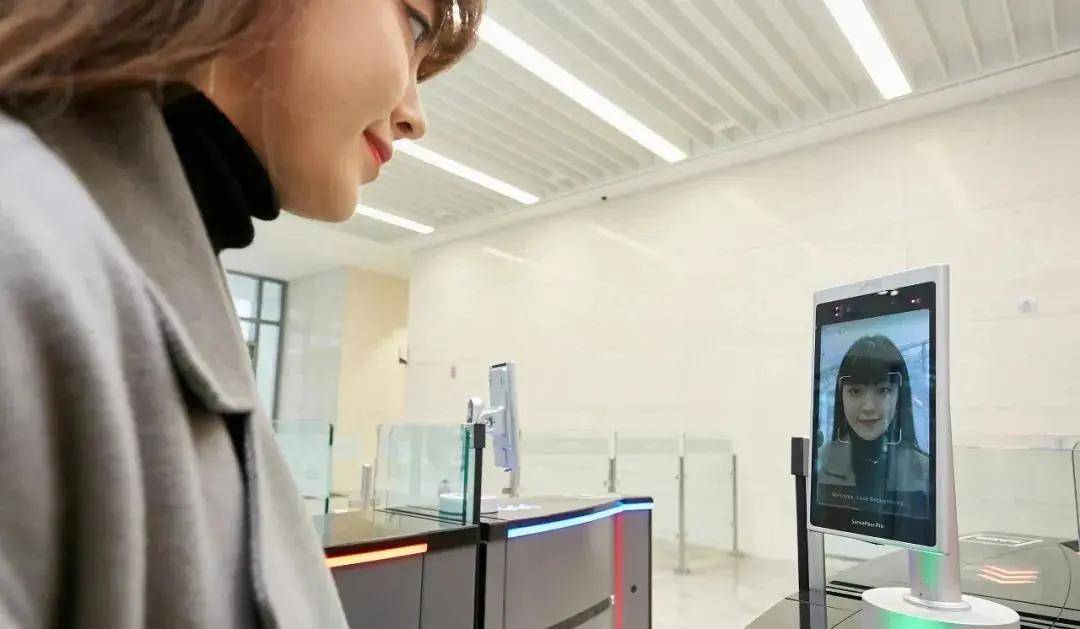 去科创板or拥抱巨头？上海政府向AI企业抛出300亿