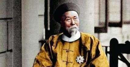 先生|同样是晚清名臣，李鸿章被很多人骂，但却为什么没有人黑曾国藩？