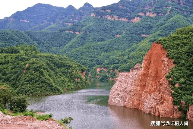 组图:洛阳新安县青要山山美水美,乡村游红红火火,越来越美_游客