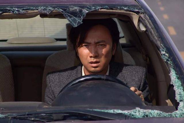 减肥|原创朱一龙减肥13斤演吴邪，除开瘦到脱相，为契合人物把咳嗽变习惯