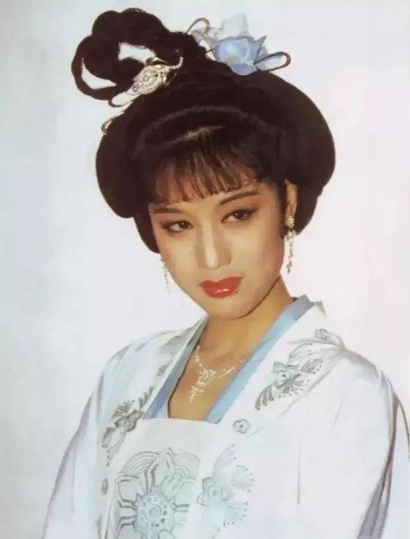 无女|最美服装设计师走了!她一生无子无女,生前饱受病痛折磨头发掉光