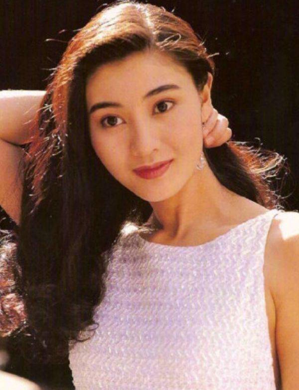 时候|李嘉欣素颜照公开,一脸憔悴很显老,这还算是“港姐巅峰”?