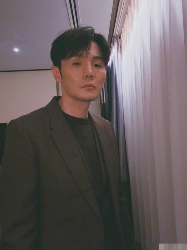 爷青|原创李荣浩不舍《乡爱13》刘能换人 发文直呼“爷青结”