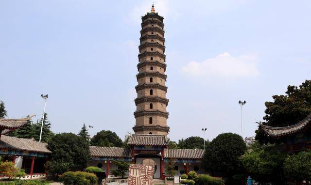 原创全国唯一的塔文化博物馆,许昌尽人皆知的地标景点