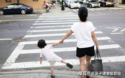 古诗词APP定制开发功能特色