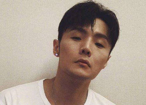 爷青|原创李荣浩不舍《乡爱13》刘能换人 发文直呼“爷青结”