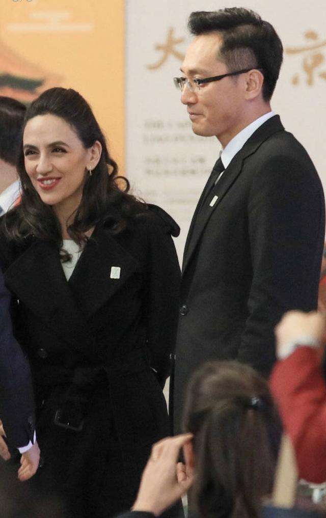 老婆|刘烨老婆卸了妆的纯素颜，顿时就觉得好老了，跟中国老人一个样！