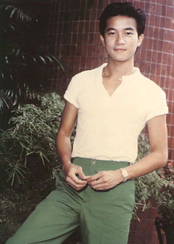 父亲|原创赌王葬礼上，何超琼让旧爱与父亲同框：原来，她一直未能忘记他