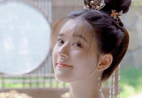 《长歌行》赵露思公主造型像"丫鬟"?看到路透,最美的藏着呢