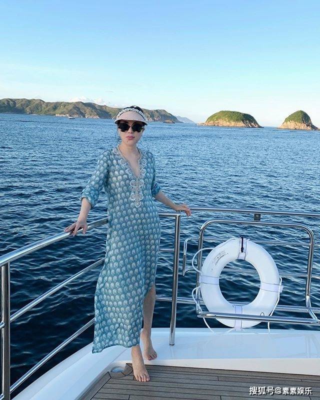 吕良伟太太享受奢华生活:真正的豪宅配美人