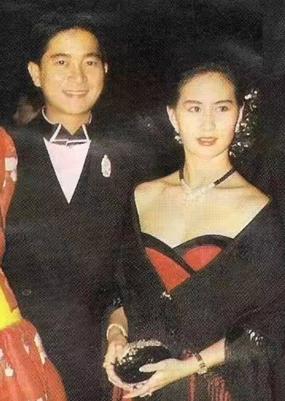 父亲|原创赌王葬礼上，何超琼让旧爱与父亲同框：原来，她一直未能忘记他