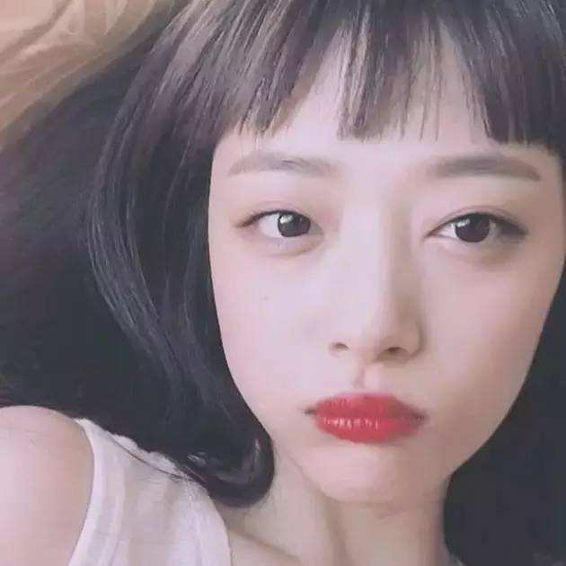 热巴|热巴重回颜值巅峰,剪刘海变身人间芭比,真是换刘海如换脸吗?