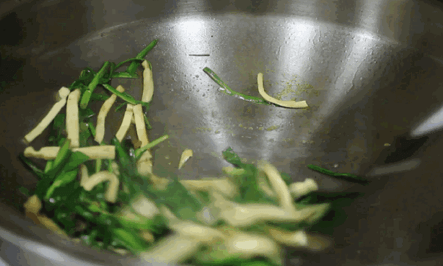 香辣|香辣味美,简单易做,超好吃下饭菜有哪些?大叔教你大蒜炒香干