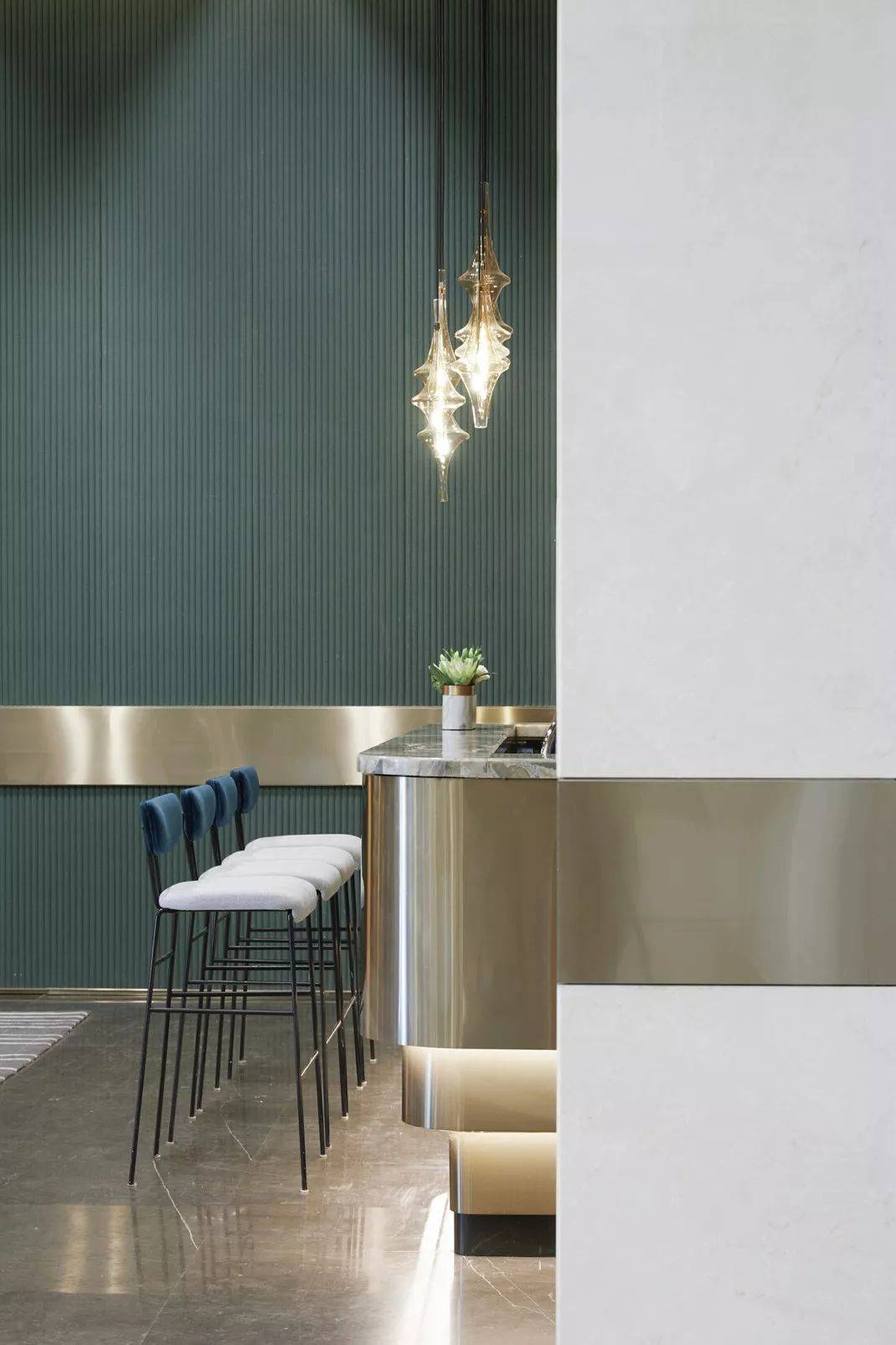 装修|西安装修设计课堂：清新奢华的现代空间，完美诠释灵动风情！