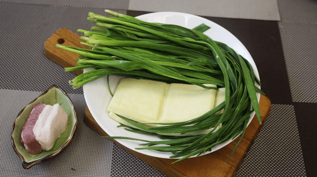 香辣|香辣味美,简单易做,超好吃下饭菜有哪些?大叔教你大蒜炒香干