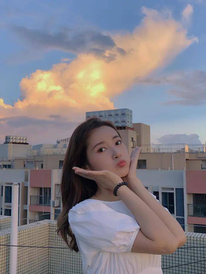 全网|小明的妹妹Q，她凭什么火遍全网？