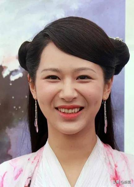 区花|杨紫青簪行被嘲照骗，生图剧照判若两人，她的修图师太难了！