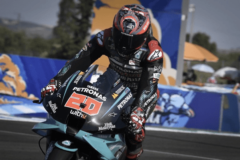 motogp:quartararo职业生涯首冠总算入手_手机搜狐网