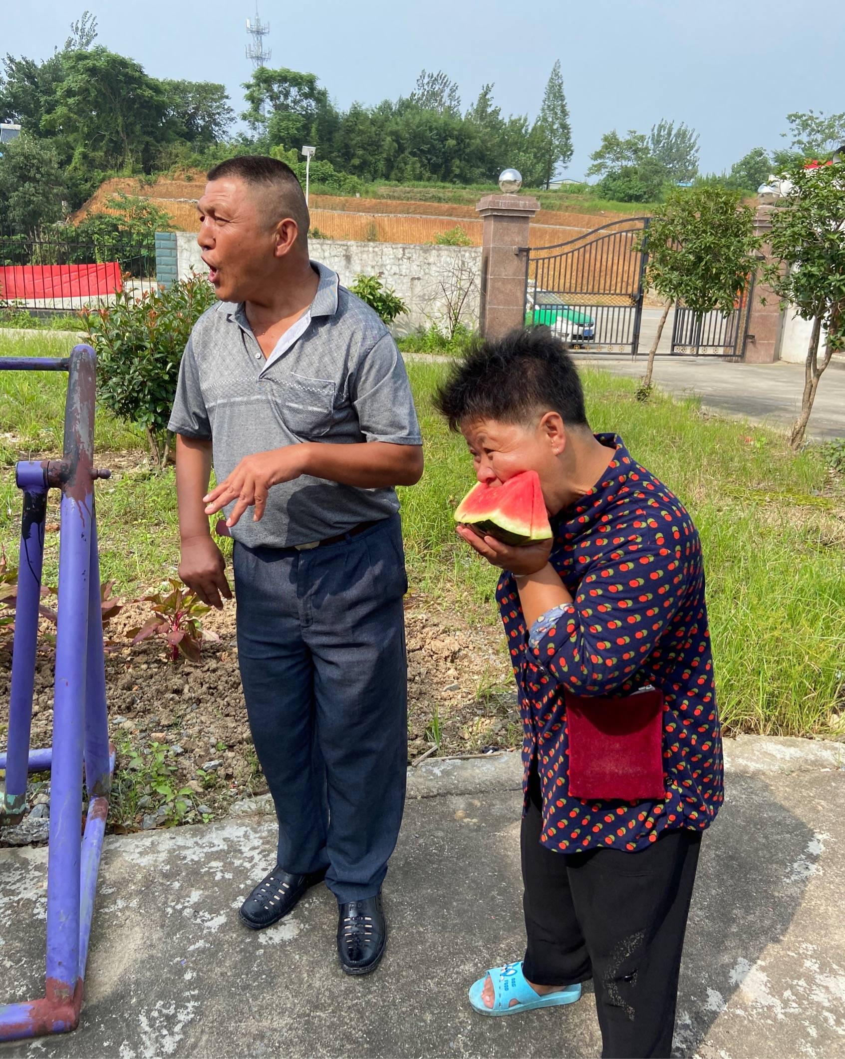 南方洪水中的孤岛老人