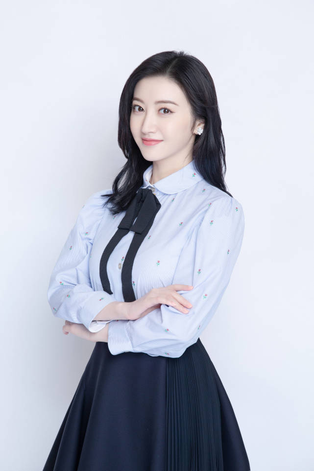 节目|原创参加节目的人不少，有作品在播的人也不少，可她却直播上了？