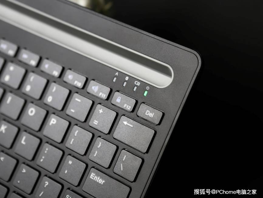 打字|别再用触摸屏打字啦！雷柏XK100蓝牙键盘来帮你