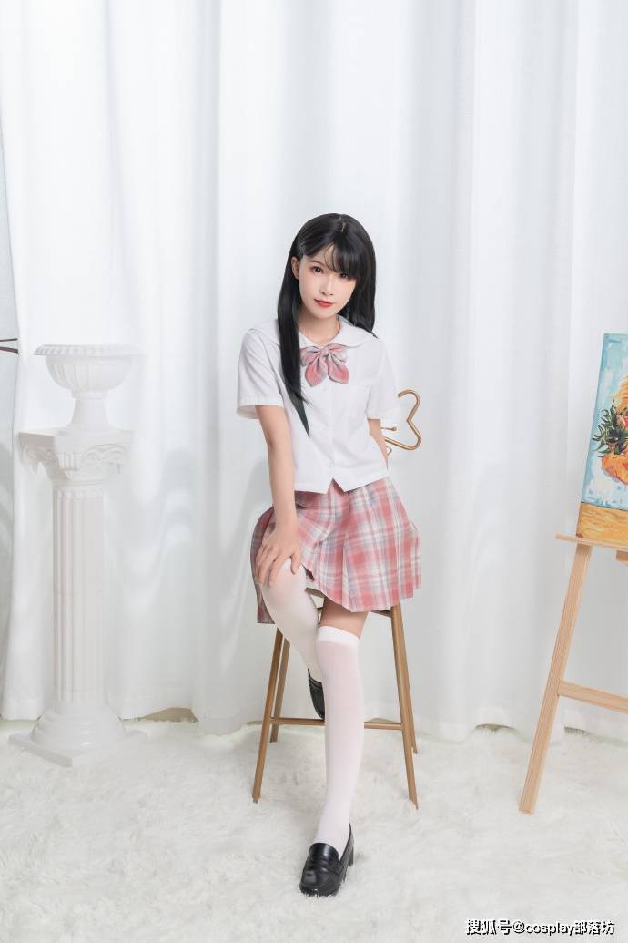 jk少女,格子裙为她的甜美加分