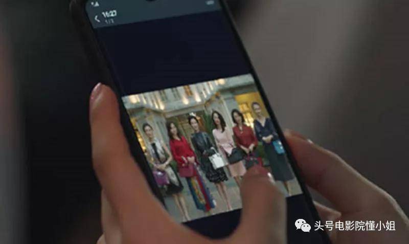 才和|这剧真讽刺:她找关系买了名牌限量包,才和拿260万包包的贵妇同框