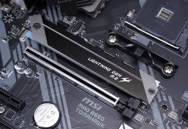 锐龙|电脑速度轻松翻倍？B550上PCIe4.0 SSD体验
