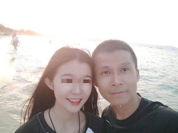 幼童|16岁女孩日写2000首诗的真相：拜师费19.8万，幼童要给川普当教练