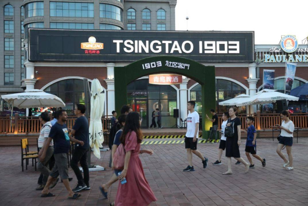 崂山|【探访崂山啤酒花园】与啤酒节同龄的90后店长：用啤酒和音乐来诠释时尚