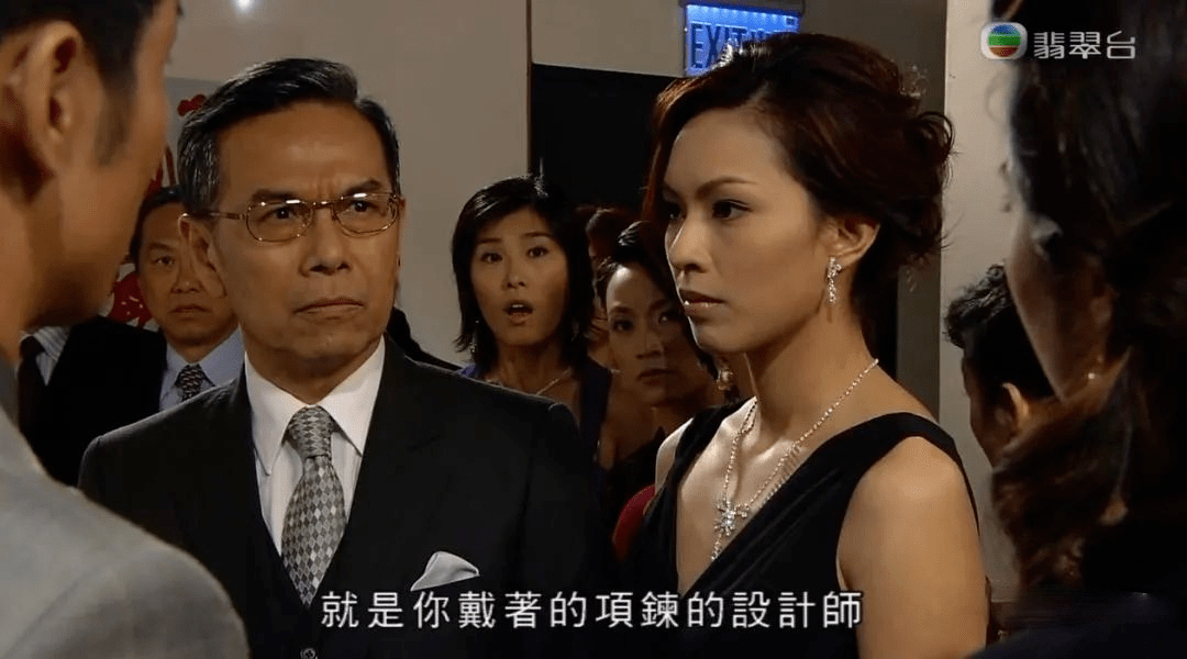 顾佳|看了《三十而已》才知道 想挤进富太太圈要分几步