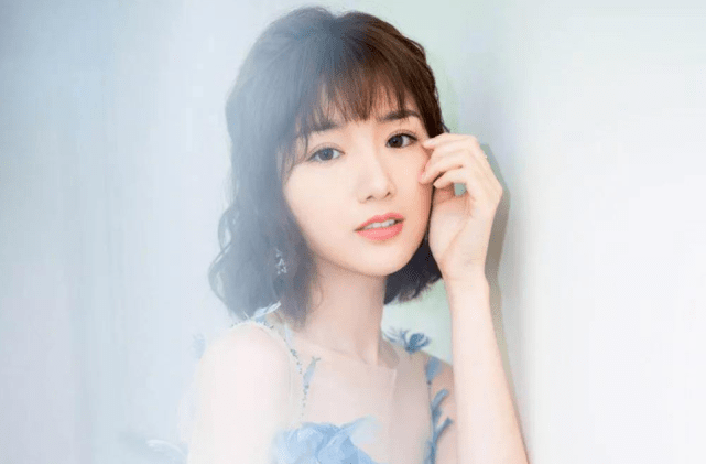 身陷|原创太唏嘘！“最美小三”身陷欺诈危机，被吸血妈妈冒名欠债拖下水！