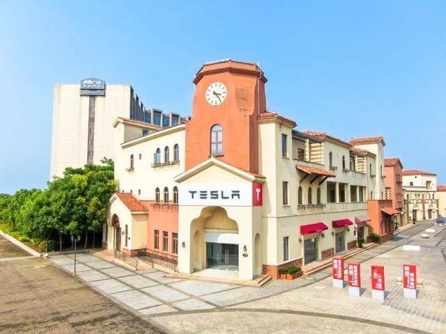 特斯拉|市值逼近3000亿美元的特斯拉，需要弥补渠道缺憾吗？