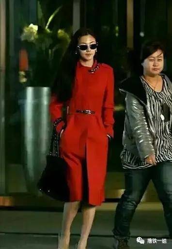 万茜刚|前几天万茜刚骨折，今天张雨绮就差点被泥石流击中！这节目组是有毒吗？！