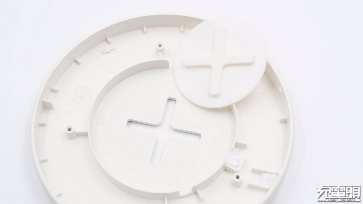 检测|拆解报告：IKEA宜家LIVBOJ 5W无线充电器