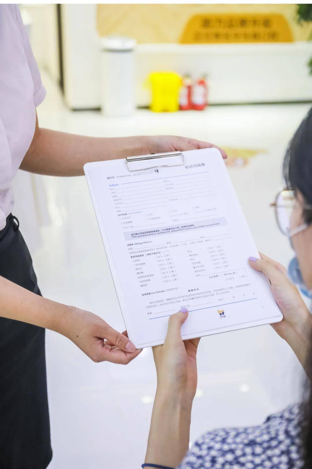 口腔|变美秘密！明星同款牙齿隐形矫正，隐适美暑期半价福利！