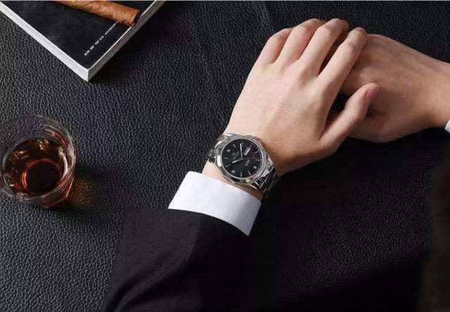 系列|两万元选正装表？我有话要说