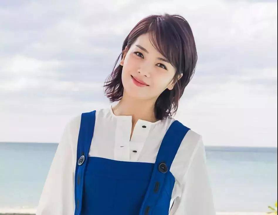 女人|42岁的刘涛宣布转行：从「贤妻」到「总裁」，女人闪耀的地方绝不止外表！