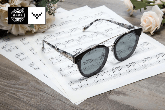 面部|眼镜也是加分项·如何展现独特面部魅力？