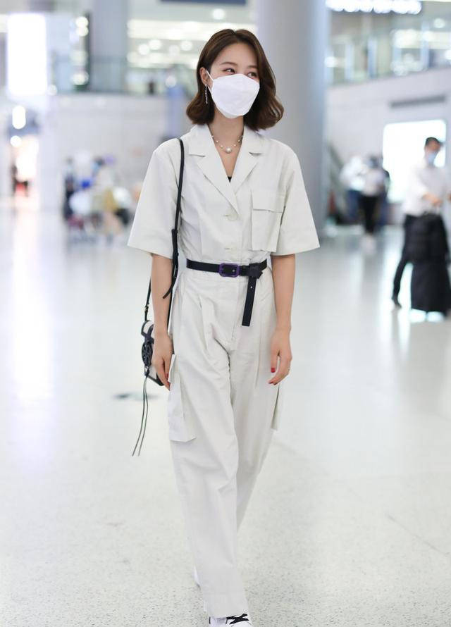 调配|三十岁必须做出改变，不要老''装嫩''了，这样穿不老气还很帅