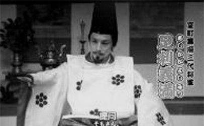 直到1408年,足利义满突发疾病死去,年51岁,死后朝廷追赠他为"鹿苑院