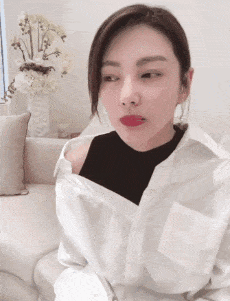 闲置|姐姐们的二手衣橱，是你不知道的“乘风破浪”