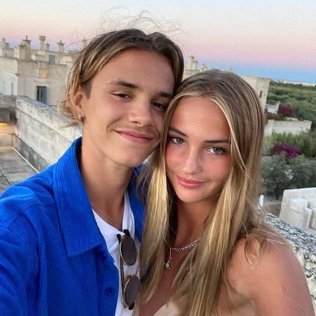 贝克汉姆一家去意大利度假,二儿子罗密欧带着