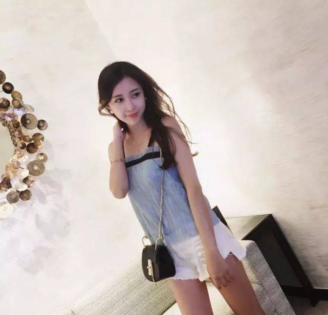 luna|原创潘玮柏恋爱时间点曝光，曾用高楼灯光示爱，女方发表白短信超感人